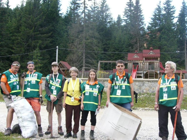 Dezvoltarea personală şi a tinerilor  prin activităţi de voluntariat în ariile naturale protejate